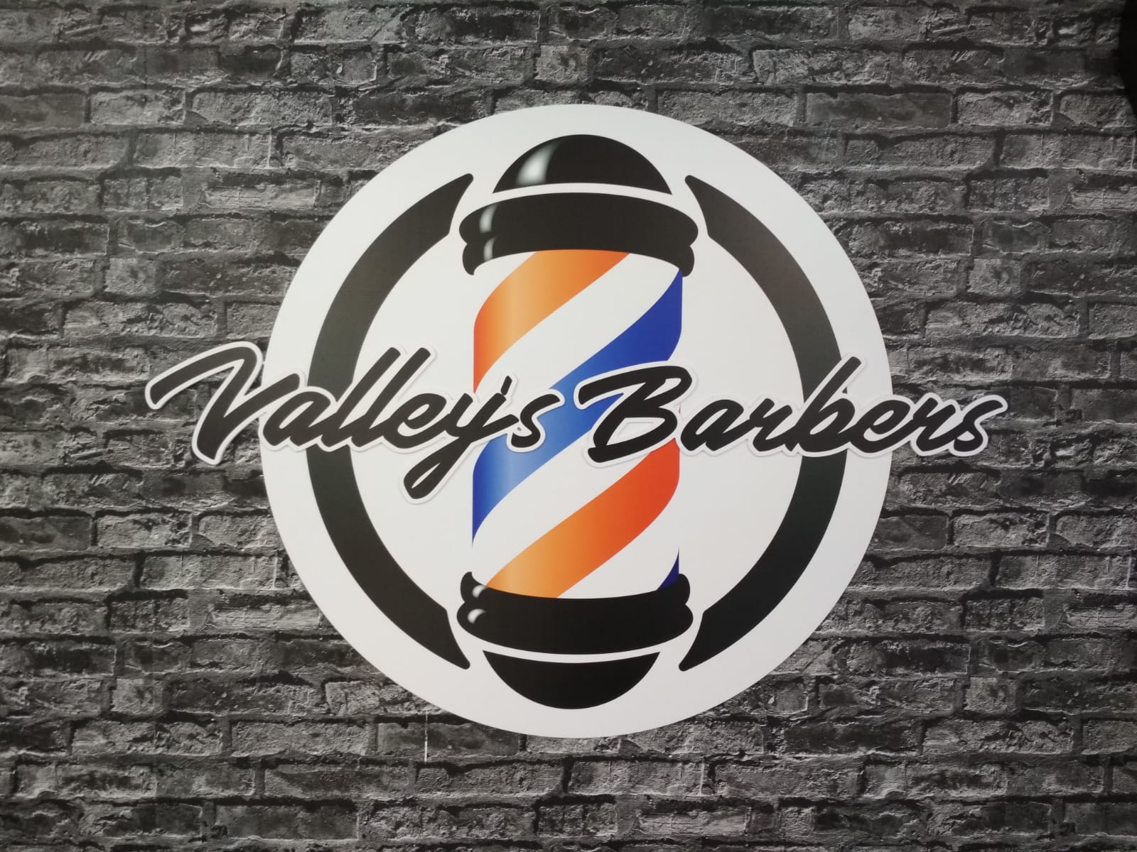 Logotipo Valley`s Barbers